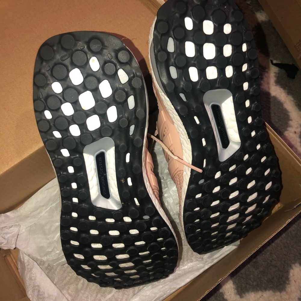 Adidas Ultra Boost ash pink